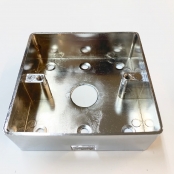 Pinta-asennuskehys PK27 86x86x27mm, kirkas