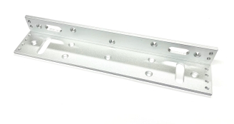 L-asennuskulma Ner 4000LR magneetille (L-380)